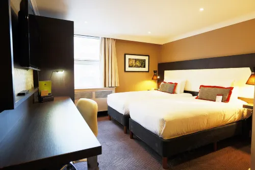 DoubleTree by Hilton London Ealing Rooms Photos