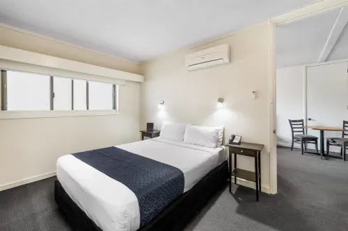 Comfort Hotel Adelaide Meridien Kamar Photos