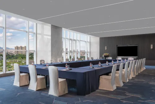 Crowne Plaza Xiamen Jimei Seaview Business Facilities Photos