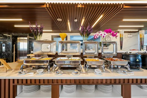 Monalisa Luxury Hotel Restauration Photos