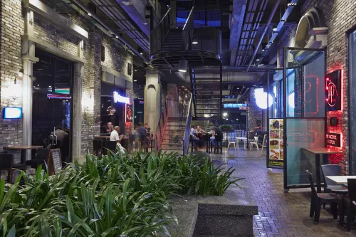 Qliq Damansara Petaling Jaya Kuala Lumpur Restauration Photos