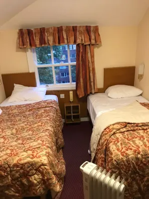 Seymour Hotel Rooms Photos