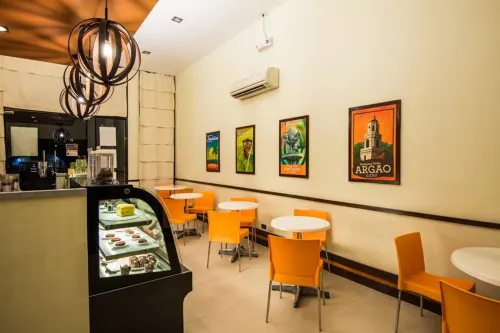Ariana Hotel Dining Photos