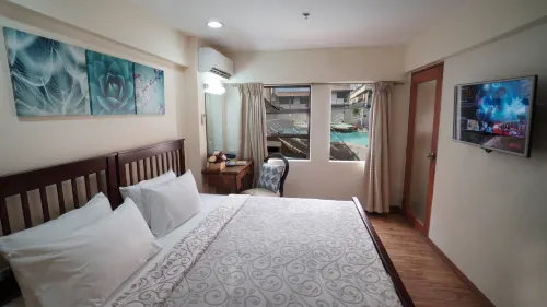 1775 Adriatico Suites Kamar Photos
