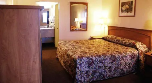 The Marina Inn on San Francisco Bay Photos