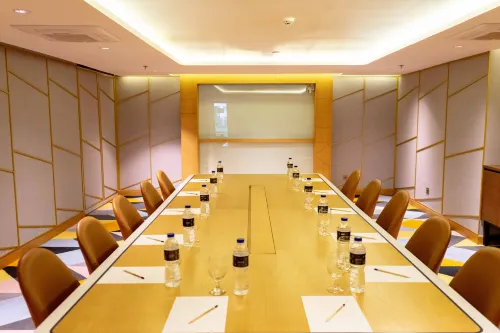 Hotel Louis Kienne Pemuda Fasilitas Bisnis Photos