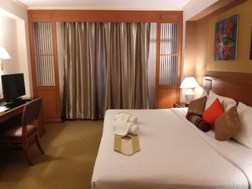 Songphanburi Hotel Zimmer Photos