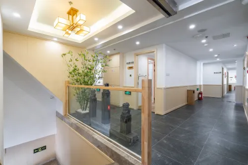 Beijing Xianglun She Hotel (Beijing Tiananmen Square Qianmen Pedestrian Street) Photos