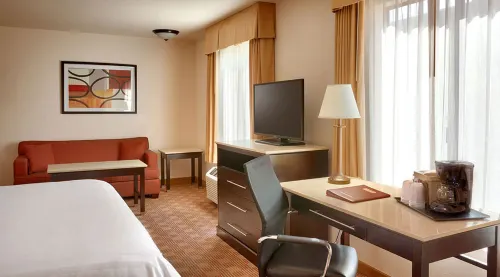 Cortona Inn and Suites Anaheim Resort Camere Photos