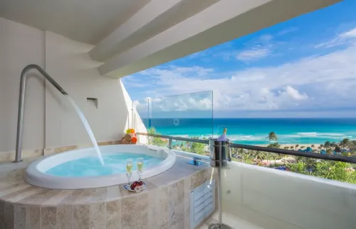 The Pyramid Cancun by Oasis - All Inclusive Chambres Photos