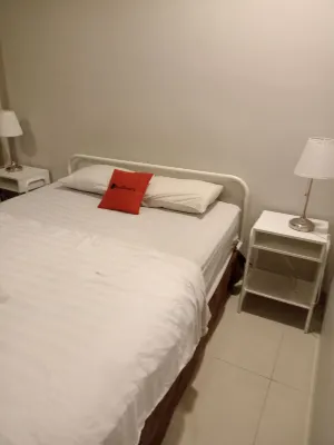 RedDoorz Premium Near Ragunan Zoo 2 Chambres Photos