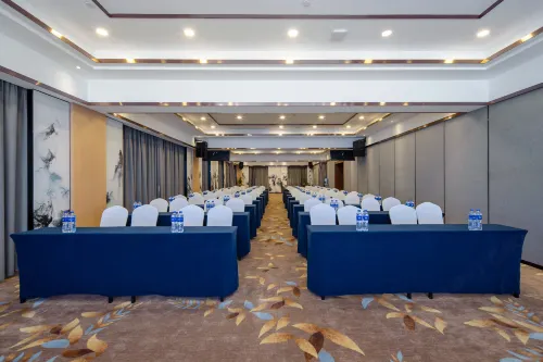 Nanning Jinshuiwan International Hotel ( Nanhu Park Macun Subway Station) Бизнес-удобства Photos