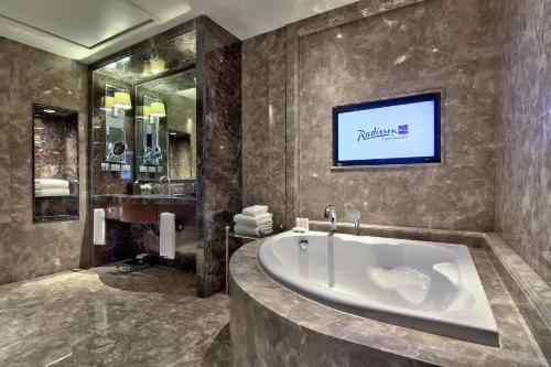 Radisson Blu Plaza Bangkok Rooms Photos