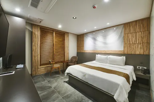 Aura Hotel Camere Photos