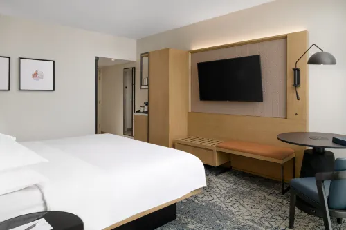 Sheraton Park Hotel at The Anaheim Resort Rooms Photos