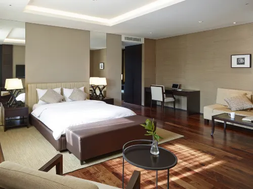 The Suites Hotel Namwon Zimmer Photos