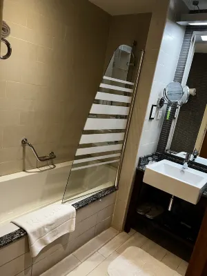 Amwaj Rotana Jumeirah Beach - Dubai Rooms Photos