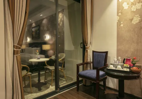 Golden Legend Boutique Hotel & Travel Dining Photos