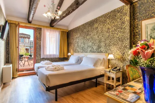 Hotel La Fenice et des Artistes Featured Photos