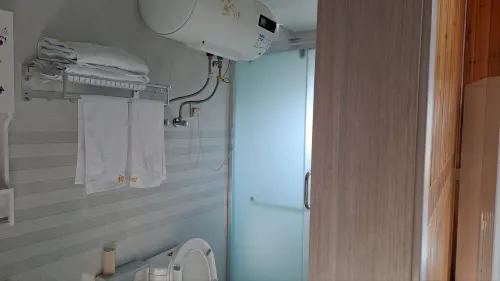 Chuxin Hostel Rooms Photos