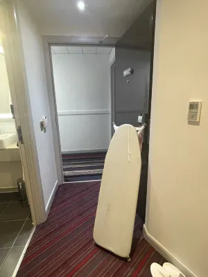 Clayton Hotel Cardiff Chambres Photos