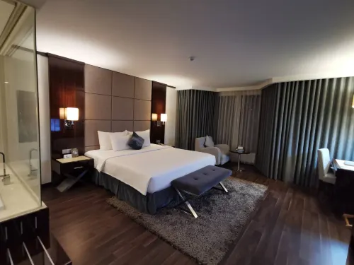 Central Luxury Hạ Long Hotel Phòng Photos