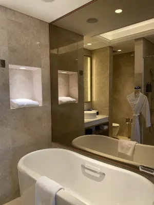 Sheraton Grand Danang Beach Resort & SPA Phòng Photos