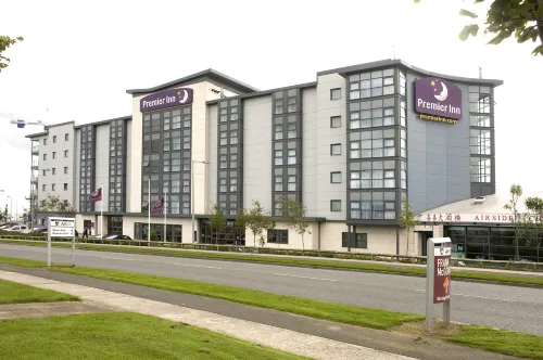 Premier Inn Dublin Airport Hotel Esterni Photos