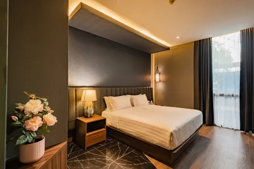 Ashley Tanah Abang Kamar Photos