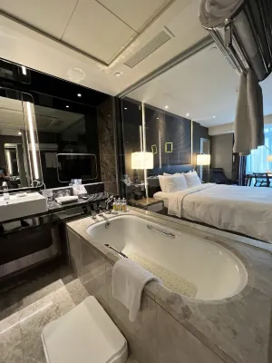 Royal Plaza Hotel Rooms Photos