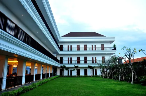 Grand Palace Hotel Sanur - Bali Exterior Photos