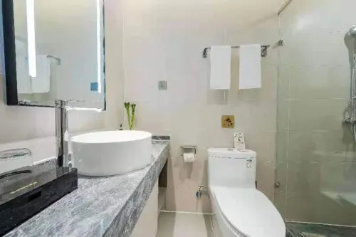 Homeinn Selected Hotel (Huzhou Aishan Yintai City Yishang Street) 객실 Photos