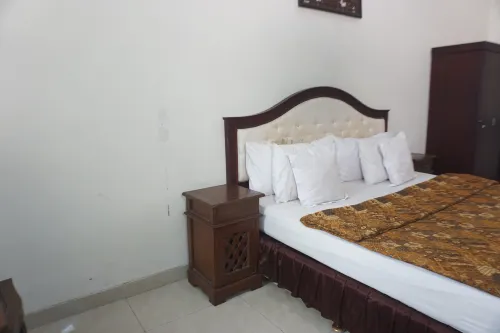 Hotel Laweyan Solo Номера Photos