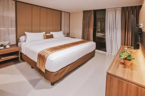 The Azana Hotel Airport Semarang Kamar Photos