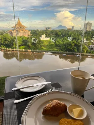 Hilton Kuching Makanan Photos