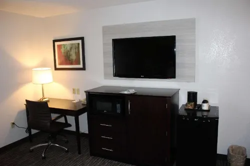 Best Western Magnolia Inn and Suites Rooms Photos