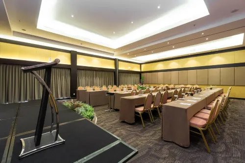 Quest Hotel Kuta Bali  by Aston Бизнес-удобства Photos