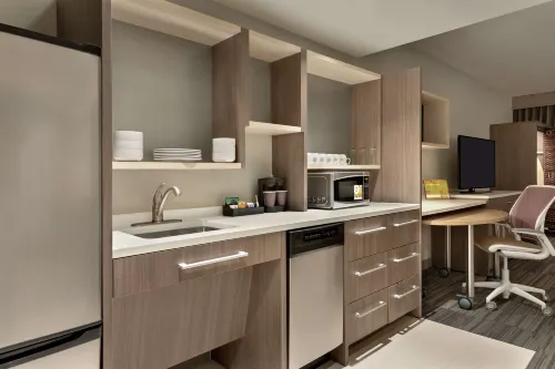 Home2 Suites by Hilton Chicago River North Rooms Photos