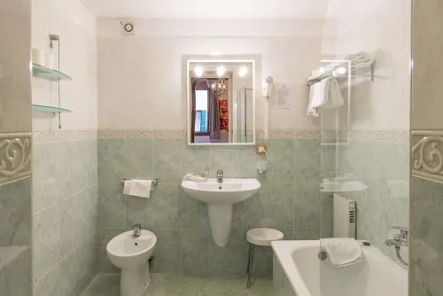 Hotel La Fenice et des Artistes Rooms Photos