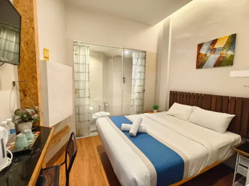 Riverbank Hotel by MRVJ BUSINESS Rooms Photos