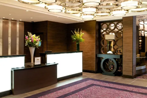 DoubleTree by Hilton London Victoria Public Areas Photos