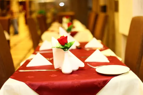 Saffron Hotel Restauration Photos