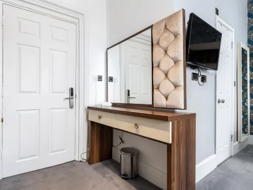 Vilenza Hotel Rooms Photos
