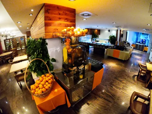 Hotel Apartamentos Bajondillo Dining Photos
