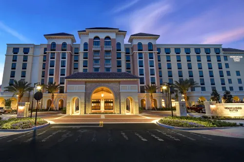 Homewood Suites by Hilton Orlando at Flamingo Crossings Town Center Exterior Photos