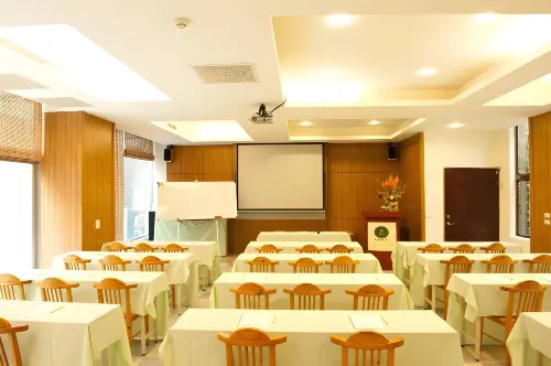 Liga Hotel Business Photos
