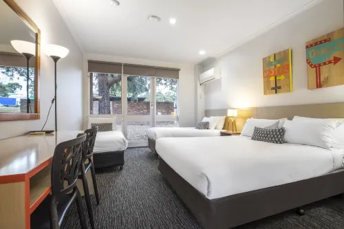 Burvale Hotel Photos