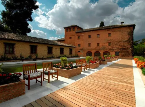 Parador de Granada À proximité de l'hôtel Photos