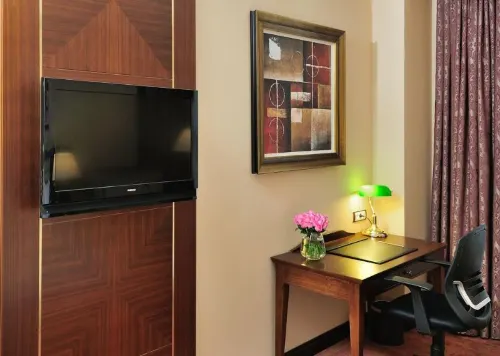 Wellborn Luxury Hotel Rooms Photos
