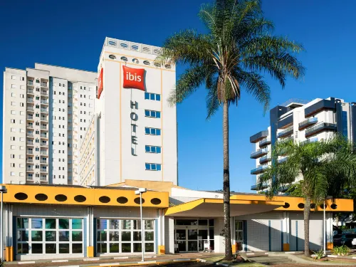Ibis Sao Carlos Außen Photos
